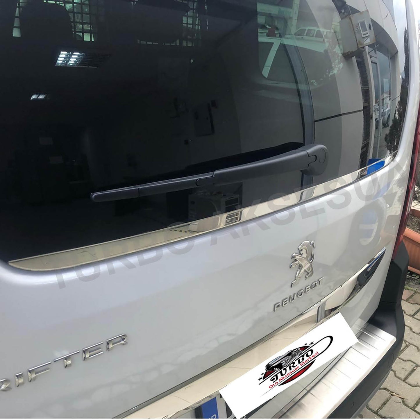 EHİLTEK Peugeot Rifter Krom Bagaj Cam Alt Çıta 2019 ve Sonrası (PANEL VAN-Alt Parça)