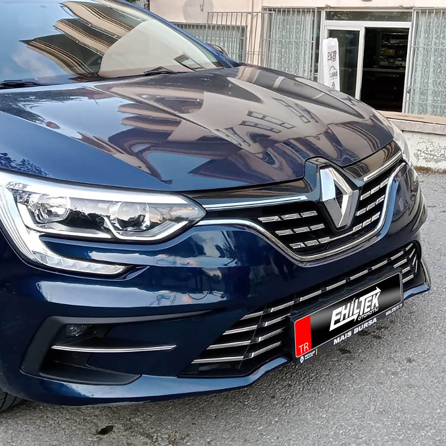 Renault Megane 4 (2021+) - Ön Tampon Çıtası - (7 Parça P. Çelik) - (SD)